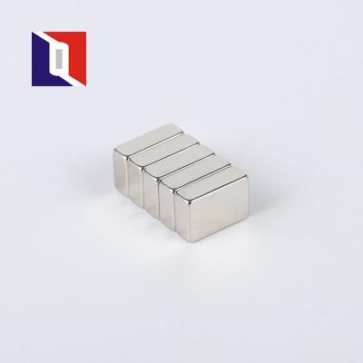 China China Small Block Permanent Magnet Motorcycle Magnet Neodymium Ndfeb Rectangular Magnet à venda