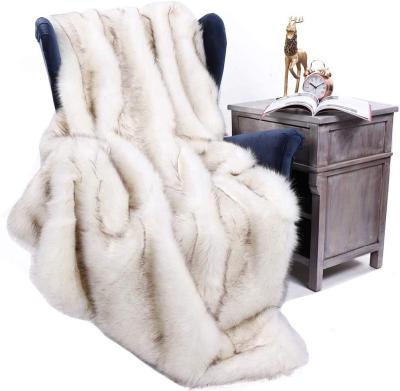 China Factory Supply Direct High Quality Luxury White Blanket Faux Fur Folded Blanket Throw for sale