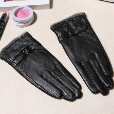 China OEM Leather Gloves Striped Luxurious Smooth Ladies Leather Gloves Women Winter Driving Mittens Winter Wholesale Full Finger Resistant Gloves for sale