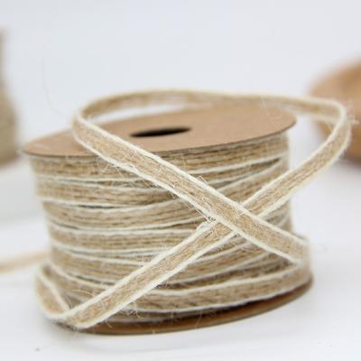 China Recyled Vintage Burlap Hessian Ribbon with Lace Wedding Party Christmas Decoration DIY Craft Gift Wrapping Wrapping for sale