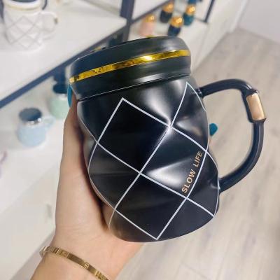 China Viable Nordic Ceramic Mug Personalized Porcelain Coffee Ceramic Mug With Mirror Cover European Style Ceramic Mugs Customizable Portable for sale