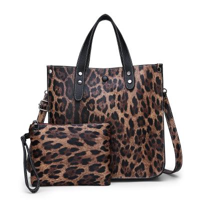 China Custom PU Women's Leopard Purse Strap Purse Handbags Shoulder Leopard Bag Purse for sale