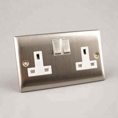 China British Standard Multipurpose Double Strip Wall Socket With Switch for sale