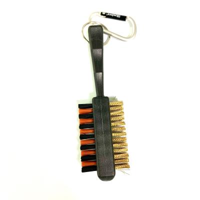 China Protect Golf Clubs Inventory Iron Brush And Nylon Golf Cleaning Brush With Narrow Loop Saddles Golf Brush Cleaner for sale