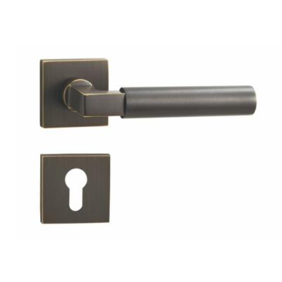 China Modern 5 Years Warranty Hot Selling Door Handle Bronze Coffee On Square Rosette Full Brass Interior Door Lever Handle for sale