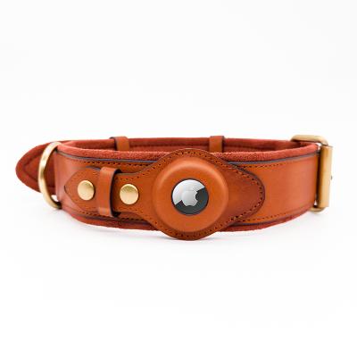 China Free Sample Stocked Perfect Fit Airtag Dog Collar Durable High Quality Hand Made Genuine Vegan Leather Dog Collar for sale