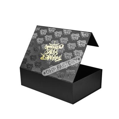 China OEM Foldable Magnetic Boxes With UV Foil Stamping Logo For Clothing Gifts for sale