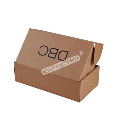 China Umweltfreundliche Geschenkbox Kraftpapier ideal für Luxusgeschenke zu verkaufen