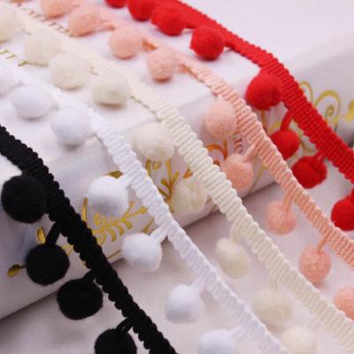 China Viable Garment Decoration 12mm Pompom Trim Accessory Pom Pom Trim Lace Ribbon for sale