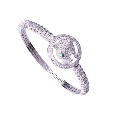 China CLASSIC Fashion Jewelry Patterns Saudi Arabia Designs Latest Dubai 18K Platinum Pating Diamond Animal Bangles For Women for sale