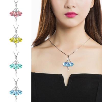 China New Trending Raw Rock CLASSIC Crystal Necklace Hot Minimal Crystal Necklace Rough Cut Gemstone Necklace Products for sale