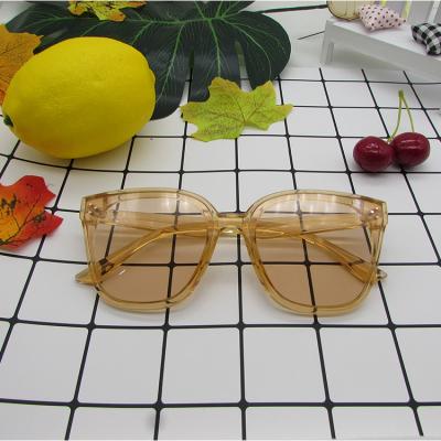 China Sun glasses 2021 fashionable women sunglasses vintage CP frame sunglasses shape mirrored women's sunglasses for sale