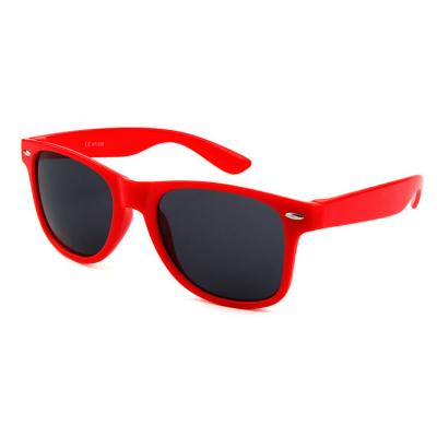 China Fashion Sunglasses Sell 2140 Fashion Sunglasses PC Plastic Wholesale Sunglasses China for sale