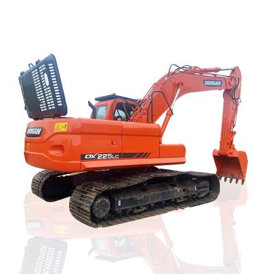 China DX225 Used Doosan Excavators Powerful Engine 157kw Rated Power for sale