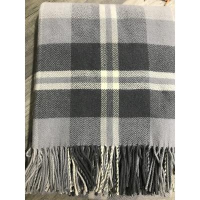 China Pure New Wool Blend Wool Wearable Gray Herringbone Polyester Fringes Throw Control Running Blanket Woolen Blanket for sale