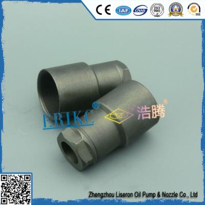 China Nuez diesel F00RJ00841 de la boca del casquillo del inyector de Bosch para el inyector de 120 series, nuez común F 00R J00 841 del conector de la boca del carril en venta