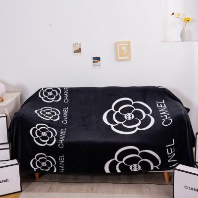 China Anti-Static Blanket Border Flannel Gift Office Air Conditioner Blanket Tide Brand Blanket Gift Box With Foreign Trade Coral Wool for sale