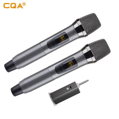 China USB charging 2019 CQA hot-selling popular professional microphone UHF gold 2 wireless microphone for sale