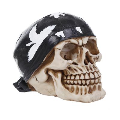 China Europe Style Creative Resin Skull House Figure Handcarfts Halloween Gift Human Head Skull Sculpture for sale