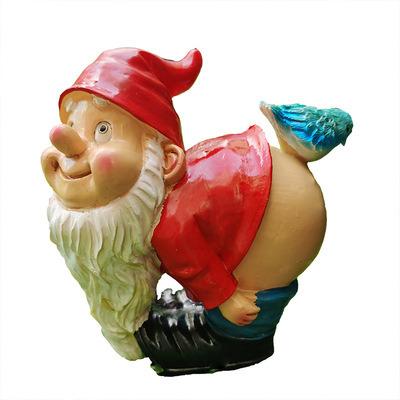 China 2021 Europe Hot Sale Funny Garden Loonie Naked Buttocks Garden Gnome Statue for sale