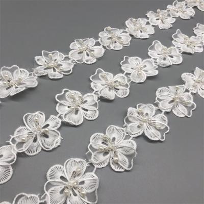 China Water Soluble Wholesale Different Bead Flowers Sewing Craft Wedding Applique White Lace Trim ZH023 for sale