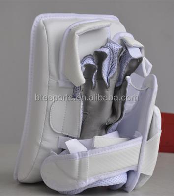 China PVC rubber light weight and durable goalie blocker for sale