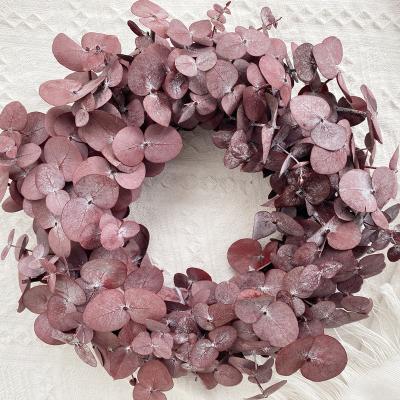 China Front Door Wholesale Customized Preserved Eucalyptus Garland Red Eucalyptus Wreath for Wall Home Wedding Decor for sale