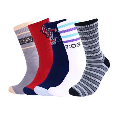 China Custom Logo Men's Running White Breathable Cotton Terry Sports Socks High Quality Wholesale Gym Elite OEM Sock for sale