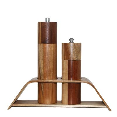 China Wholesale Viable 2 in 1 Manual Acacia Wood Spice Gravity Salt Pepper Grinder Grinder Salt and Pepper Mill for sale