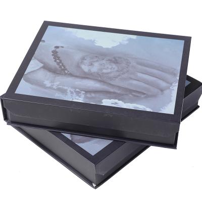 China Recyclable Custom Luxury White Paper Magnet Fin Box Flip Top Gift Boxes With Magnet Gift Box for sale