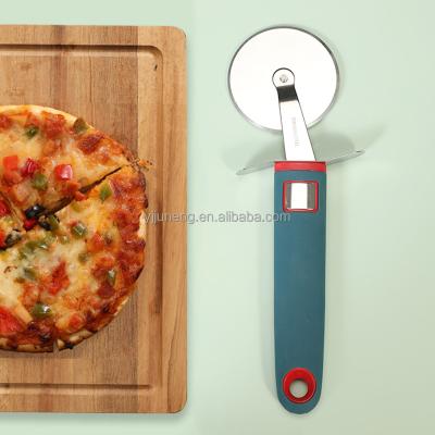 China High-qualiy durable pizza cutter stainless steel pizza cutter wheel with silicone handle for sale