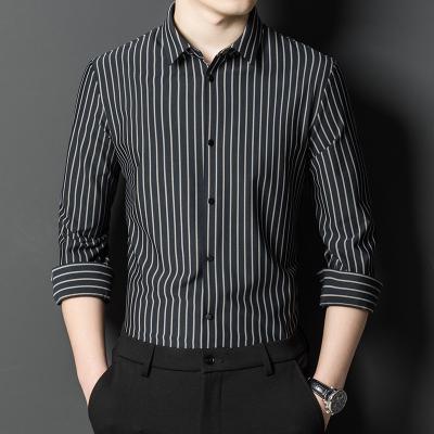 China Men's Business Plaid Stripes Shirts in 100% Cotton with Long Sleeve and Free Samples for sale