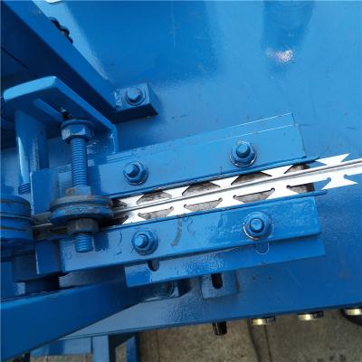 China Making Razor Barbed Wire Good Quality Razor Barbed Wire Fence Machine Factory for sale