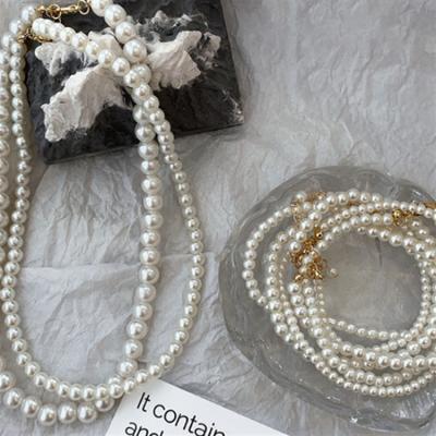 China Wholesale White Imitation Jewelry Charm Wholesale High Quality Fashion Round Pearl Necklace Big Pearl Necklace For Women for sale