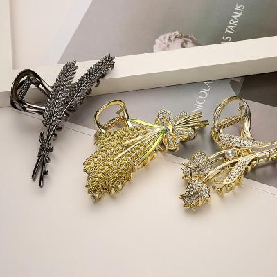 China Custom Korean Decoration Metal Claw Clips Shark Claw Hair Clips Large Delicate Rhinestone Hair Clips For Thick Hair for sale