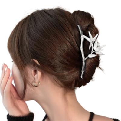 China New Design Sense Shark Grip Clip Korean High-End Alloy Hair Clip Large Claw Summer Sense Top Hair Clip for sale