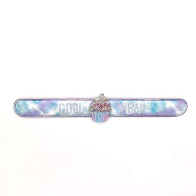 China Factory direct hot sale Shakeable slap bracelet cute charm cupcake charm PU link dye bracelet shakeable bracelet for sale