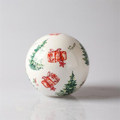 China Art Decor keramik rumah dekorasi christmas decoration ball ceramic modern home decor colorful ornament ball shape accessories Customized for sale