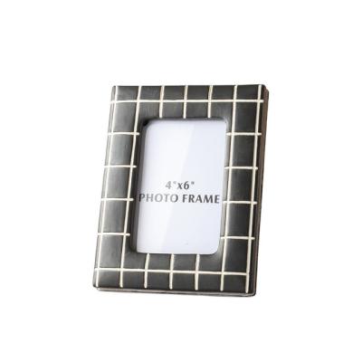 China Durable Black and White Ceramic Picture Frames Art Display Other Photo Frame Decor Accessories Durable Home Ceramico de moldura de foto for sale