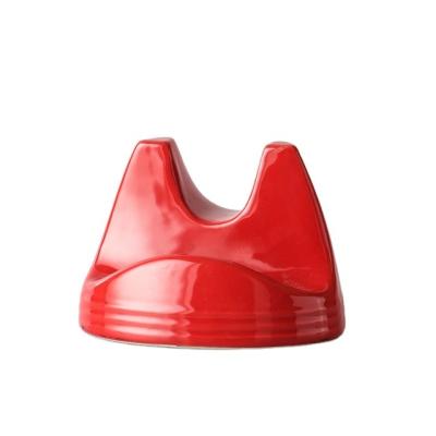 China Household Kitchen Accessories Stocked Pot Lid Cup Holders Red Ceramic Cooking Tool Storage Rack for sale