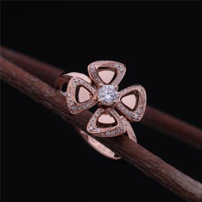 China Roman Love Flower Fiorever Pavé 18kt Diamond Ring Set Rose Gold for sale