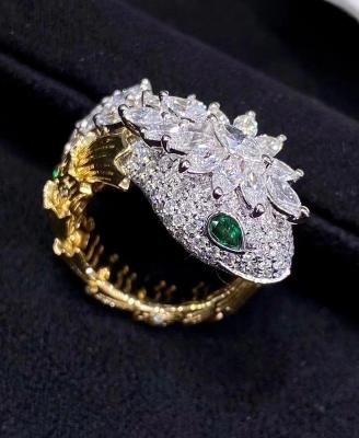 China OEM Luxury Brand Jewelry Viper Snake 18 Karat Gold Diamond Emerald Ring for sale