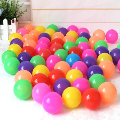 China Easy Install OEM Bola Oceanica 5.5cm Colorful 7cm Plastic Soft Wave Eco-friendly Ocean Ball For Baby for sale