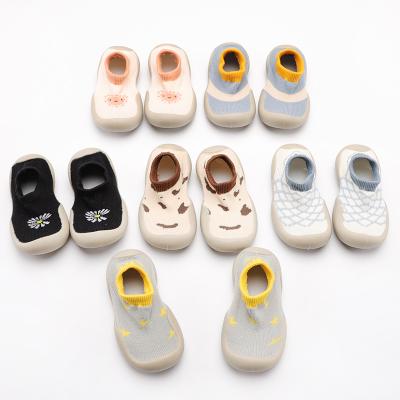 China New Cute Sustainable Cotton 3d Cartoon Animal Custom Organic Knitted Knitted Baby Shoes And Socks For Newborns for sale