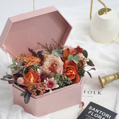 China Papel rígido hexagonal de terciopelo a medida Rosa Preservado Bouquet de Regalo de Rosas Envase de forma impermeable Mini Flor de Almacenamiento de Rosas Caja de embalaje en venta