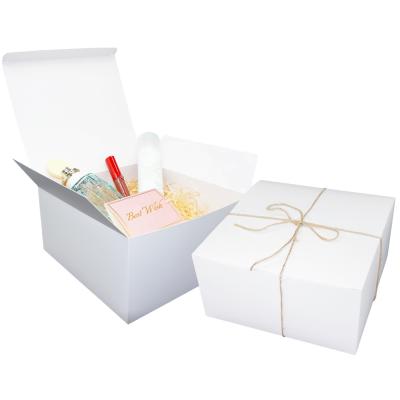 China 8x8x4 Inch Gift Wrapping Boxes with Lid Coated Paper Bridesmaid Proposal for sale