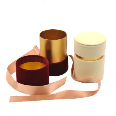 China Matte Varnish Surface Finish Round Velvet Gift Box for Wedding Favors and Candied for sale