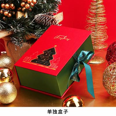 China Nature Closure Cardboard Christmas Paper Gift Box With Customer's Logo for sale