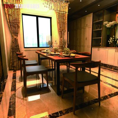 China Modern Hot Retail New Products Customize Luxury Family Dining Room Furniture Wooden Table Set Solid for sale