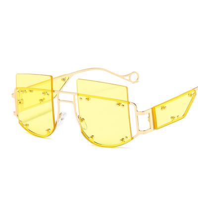 China 2021 Hot Sale Fashion Square Gold Frame Alloy Acetate Yellow Sunglasses Women Men's Sun Glasses for sale